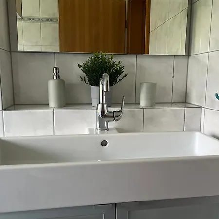 Design-terrasse-7 Personen-netflix-garage-seenah *