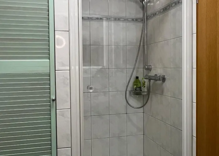 Design-terrasse-7 Personen-netflix-garage-seenah *