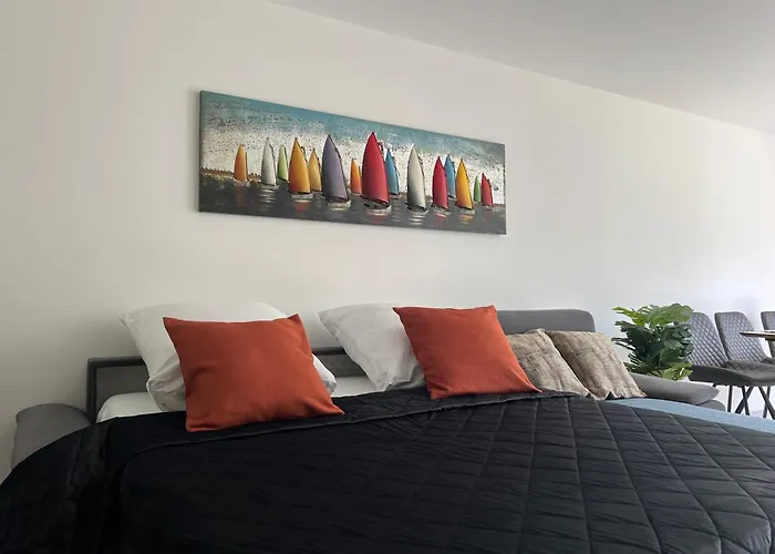 Design-terrasse-7 Personen-netflix-garage-seenah *